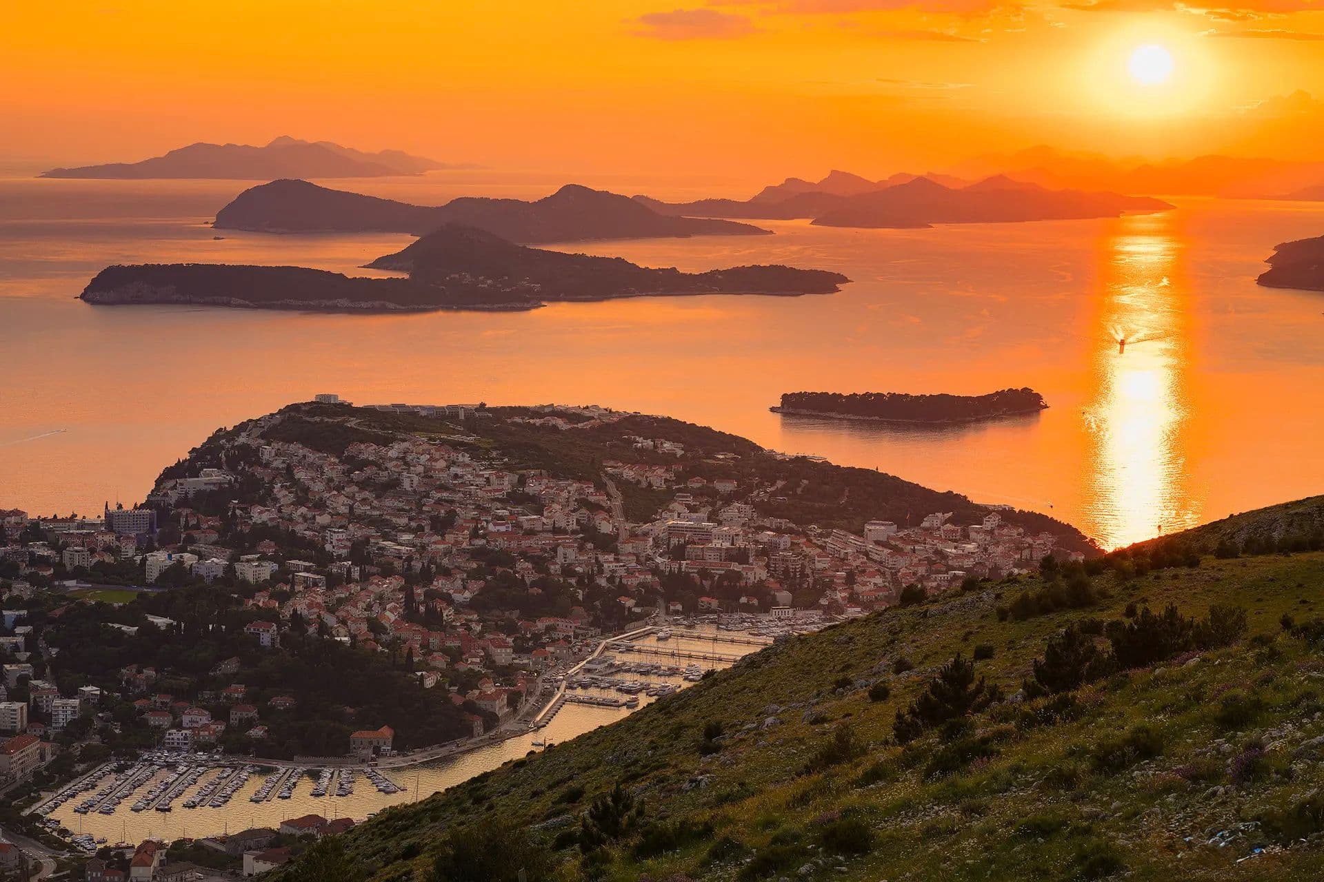 Sunset and Wine Tour